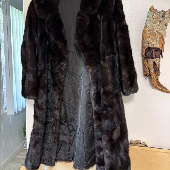 Bernice Krollman Vintage. MINK  Fur Coat
3/4 sleeves - Picture 6 of 7